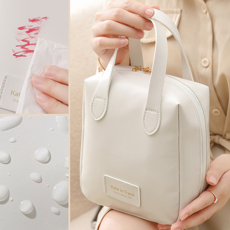 Alida | Rymlig Vattentät Toalettväska i Veganläder – För Enkel Organisation 8