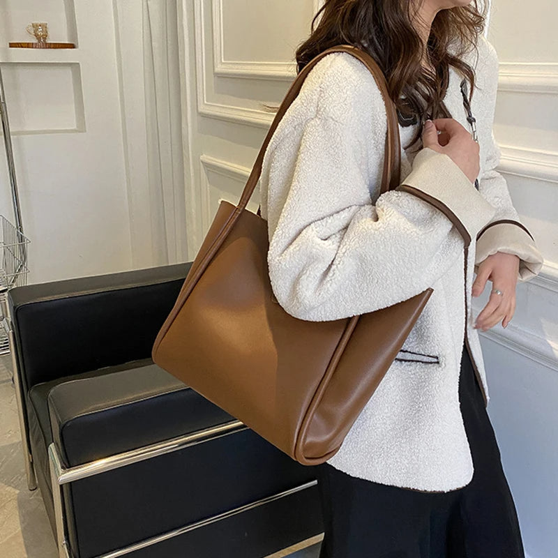 Esmee | Rymlig Läderväska – Vegansk För Stiliga Tillfällen 5