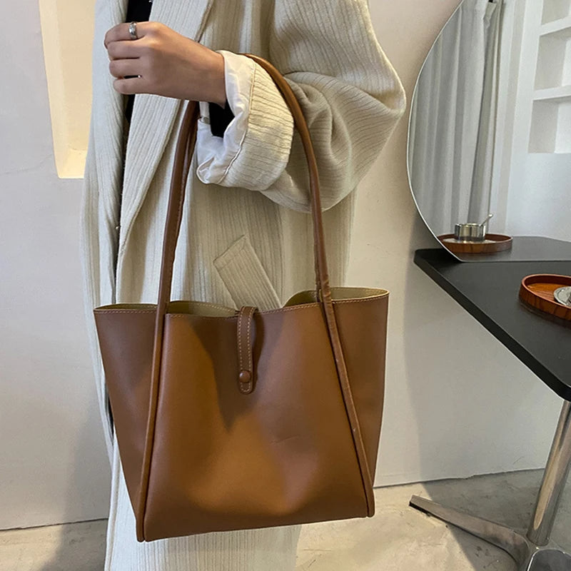 Esmee | Rymlig Läderväska – Vegansk För Stiliga Tillfällen 6