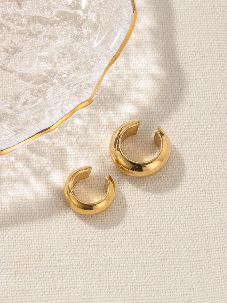 Yekaterina | Chunky Guldöronmanschett – Modern Elegans och Stil 3