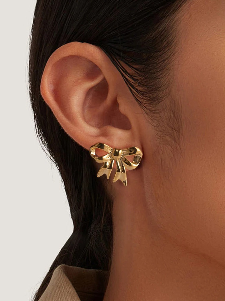 Yulia | Eleganta Guldörhängen – Lekfull Elegans 1