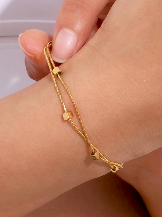 Tabina | Elegant Guld Armband – Ormkedjedesign För Stiliga Tillfällen 1
