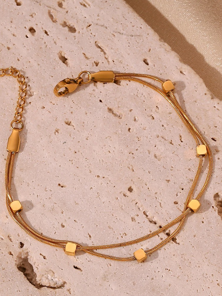 Tabina | Elegant Guld Armband – Ormkedjedesign För Stiliga Tillfällen 2