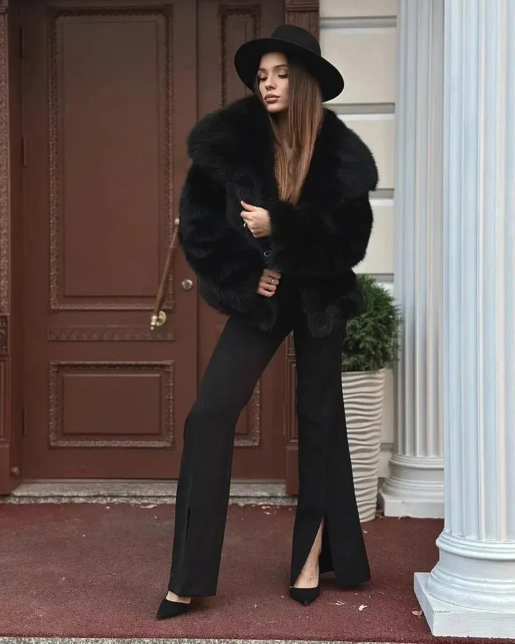 Cerise | Lyxig Kappa Med Nedgångskrage – Päls För Elegant Vinterstil 6