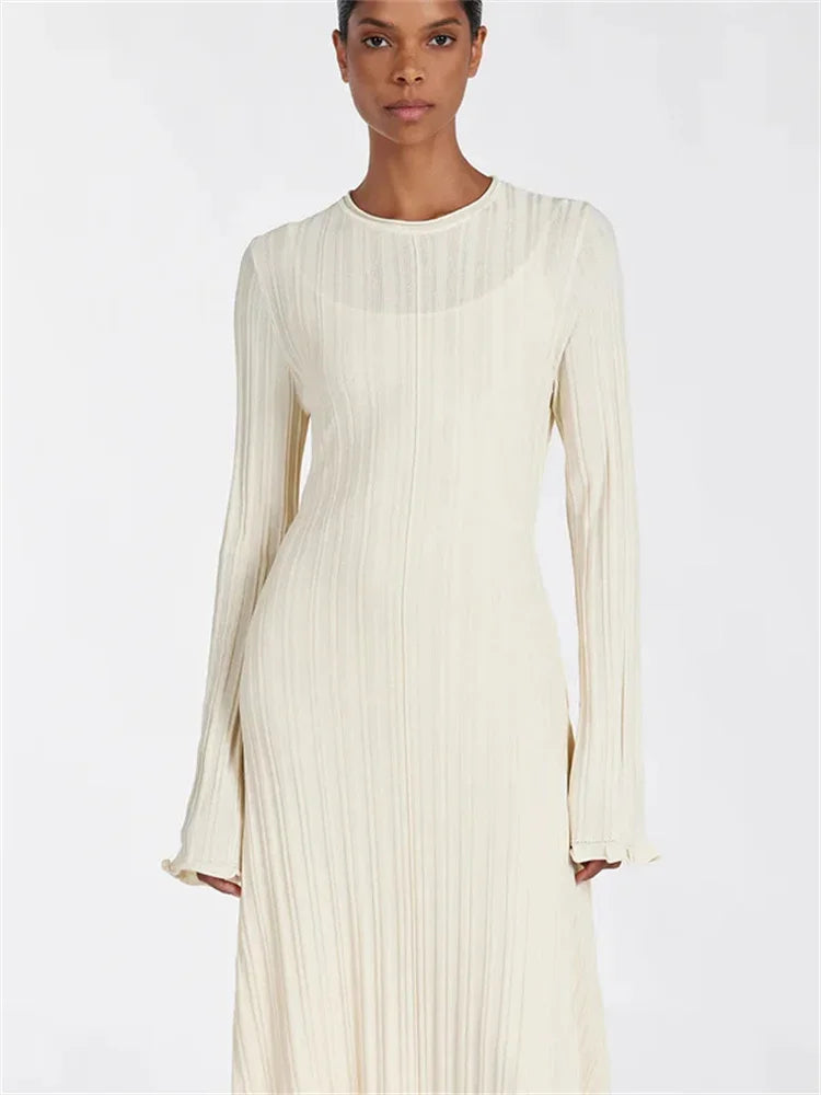 Guinevere | Elegant Svart Långärmad Klänning – För Alla Tillfällen 8