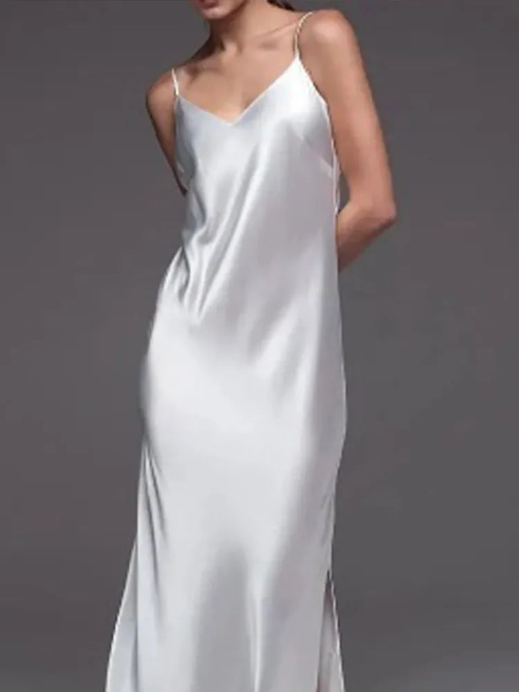 Xantha | Elegant Grön Maxiklänning Dam – Satin Rygglös Design för Sofistikerade Tillfällen 5