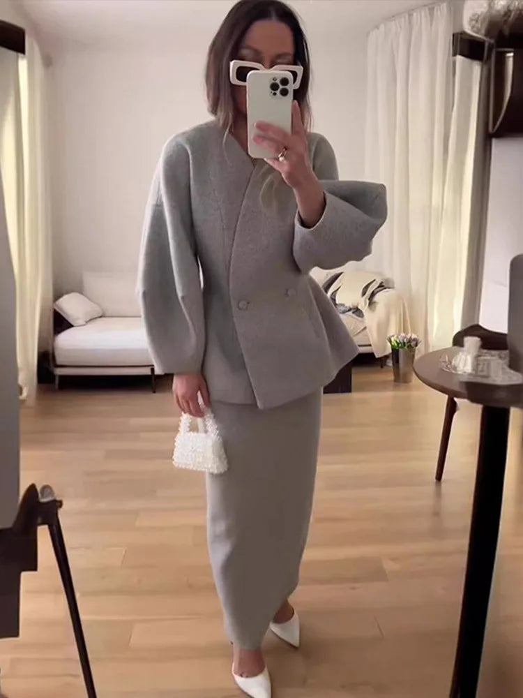 Karisa | Elegant Blazerrock och Kjoluppsättning – Perfekt För Varje Tillfälle 2