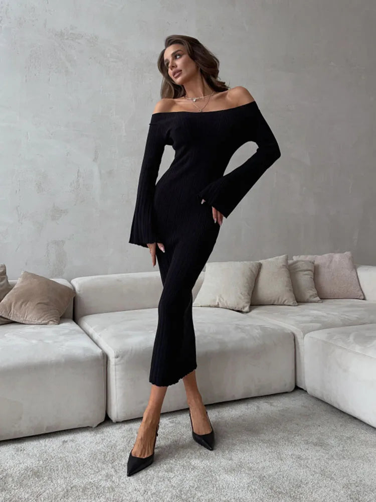 Halcyon | Elegant Dam Stickad Långklänning – Tidlös Stil och Komfort 5