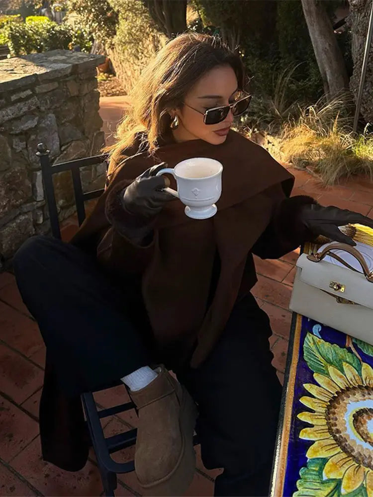 Diane-Louise | Elegant Kappa – Mjuk Ullblandning Med Halsdukskrage 3