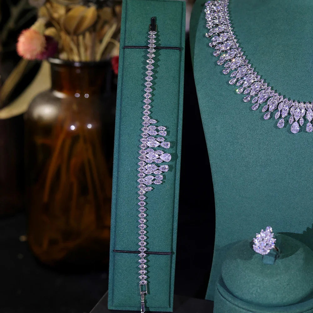 Theresa | Elegant Kubisk Zirkoniumhalsband och Örhänge – För Tidlös Stil 4