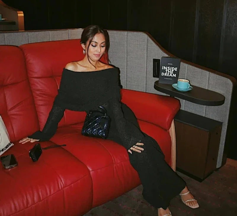 Katarina | Elegant Off the Shoulder Maxiklänning Dam – Flare Ärmar med Intrikata Hål 7