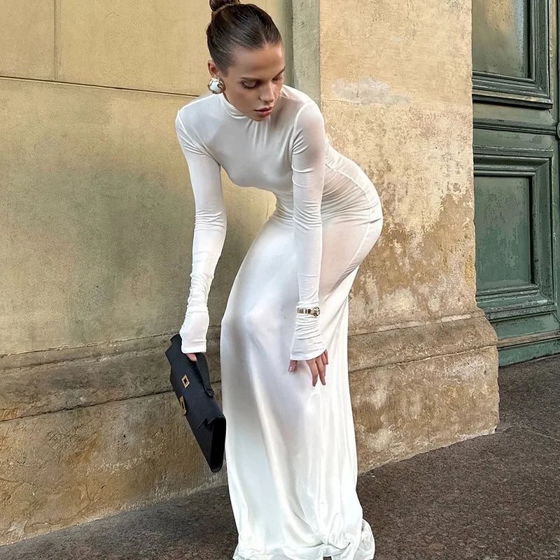 Verena | Långärmad Svart Maxiklänning – Tidlös Elegans Och Komfort 5