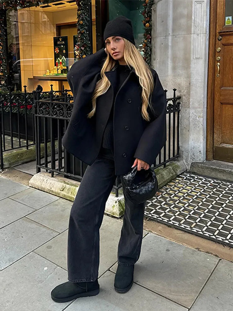 Rhiannon | Retro Dubbelbröst Kappa – Tidlös Elegans och Smickrande Silhuett 6