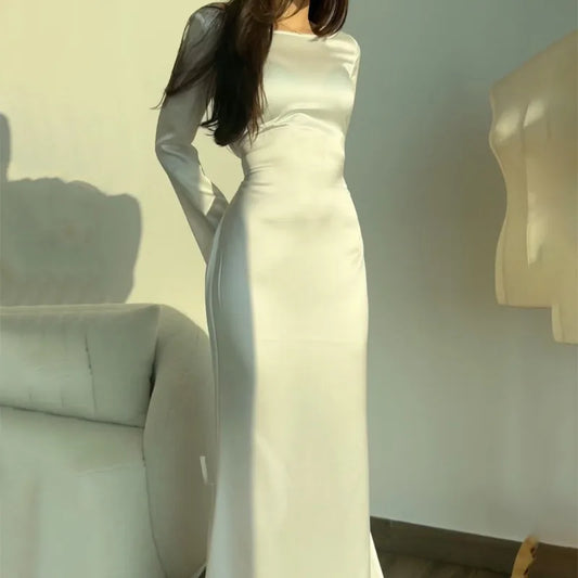 Gwyndelyn | Elegant Svart Långklänning – Satin med Snörning för Fest och Bröllop 1