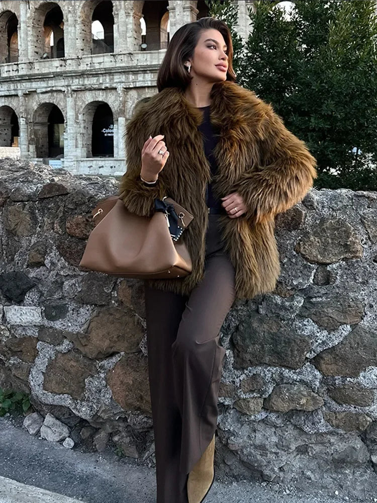 Damaris-Eleanor | Vintage Lyxig Pälsjacka För Tidlös Elegans 4