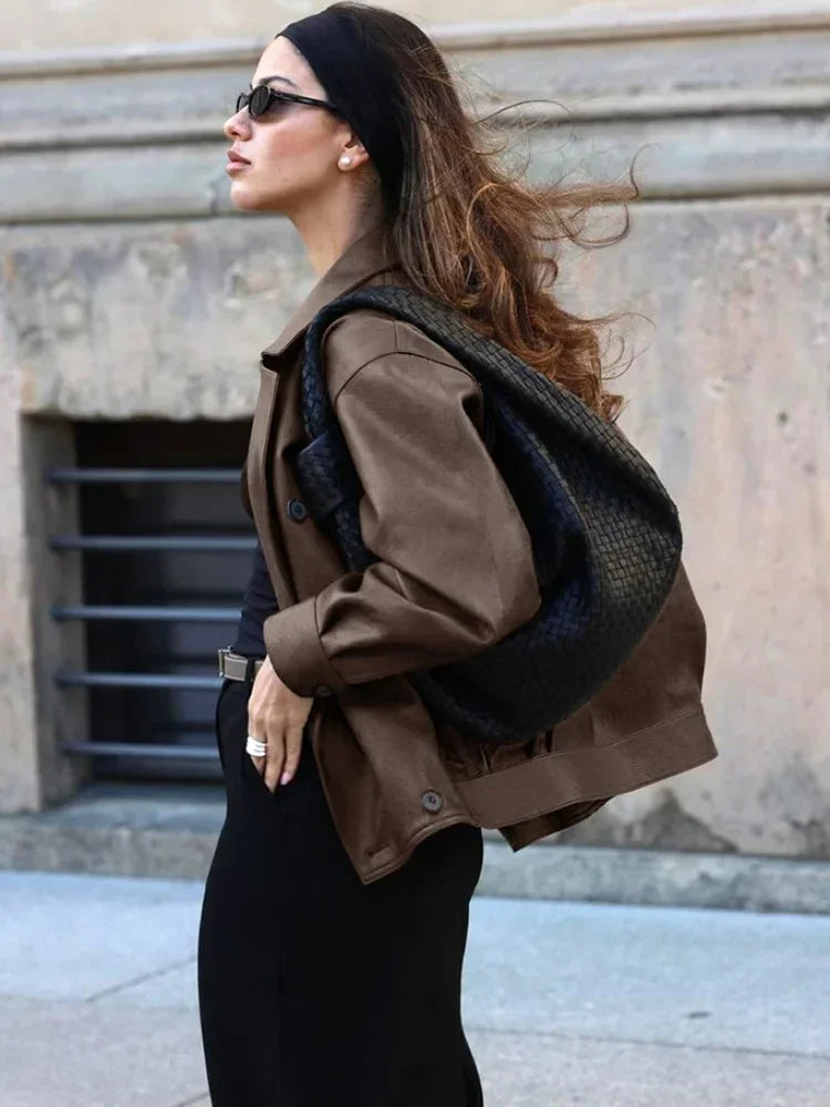 Andrea | Tidlös Vintage Läderjacka Dam – Robust Stil och Hållbarhet 2