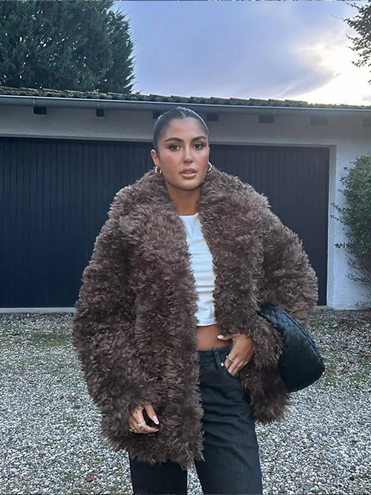 Charlotte | Trendig Teddypäls Kappa – Vinterkomfort och Stil 5