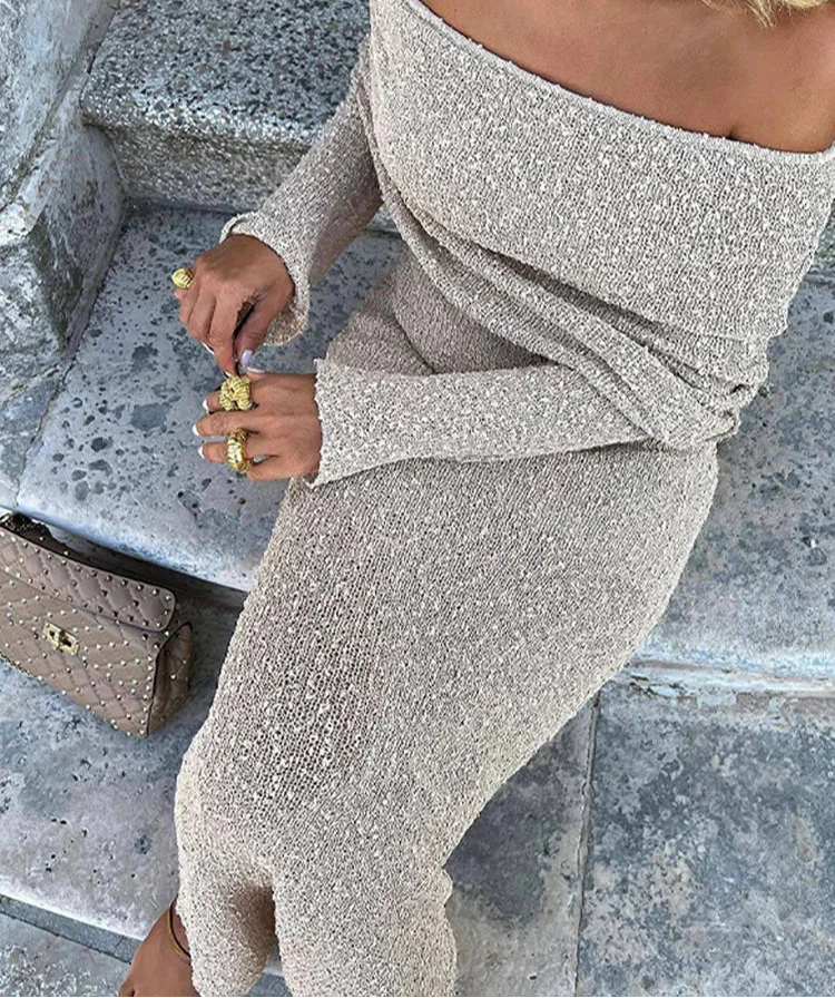 Katarina | Elegant Off the Shoulder Maxiklänning Dam – Flare Ärmar med Intrikata Hål 2