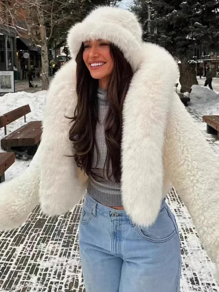 Celestina | Chic Faux Päls Kappa För Värme Och Stil 2