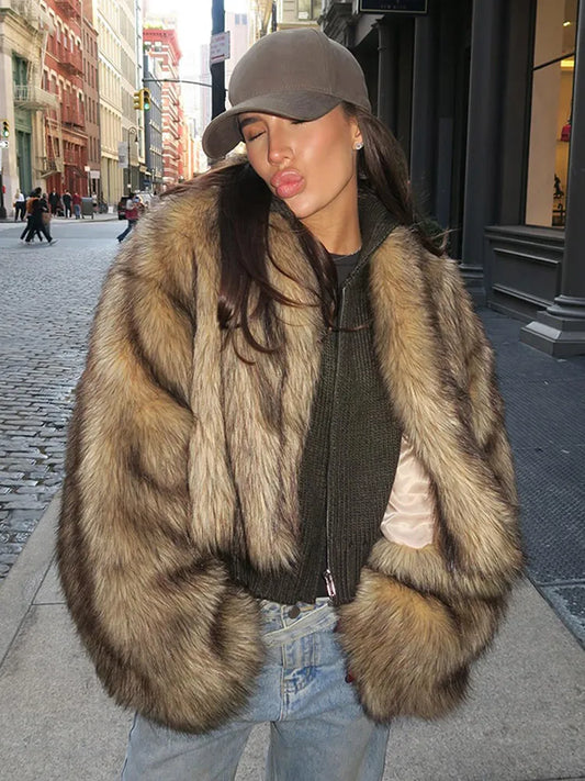 Cath | Lyxig Fuskpälsrock – Elegant Vinterlook och Komfort 1