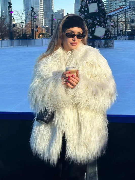 Calla | Snygg Fuskpälsrock – Mjuk Och Fluffig Design För Vintergarderoben 1