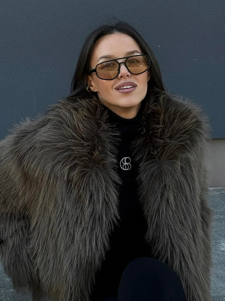 Demetria | Chic Retro Faux Pälsrock – Mjuk Komfort För Vintermånaderna 4