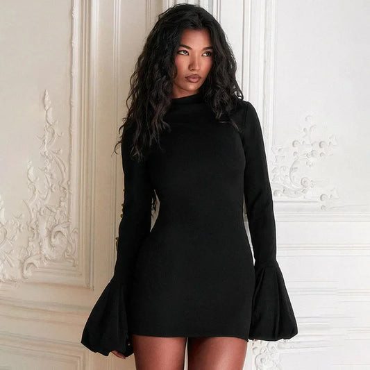 Prima | Elegant Svart Miniklänning – Draghylsor För Tidlös Stil 1