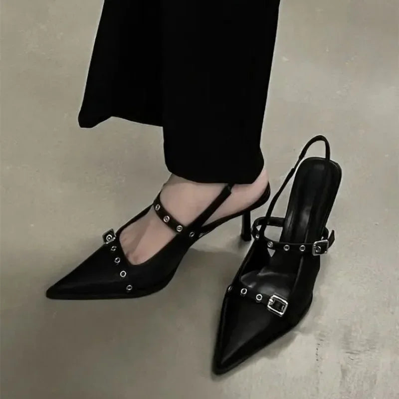 Adeline | Eleganta Höga Klackar – Spetsig Tå För Varje Tillfälle 4