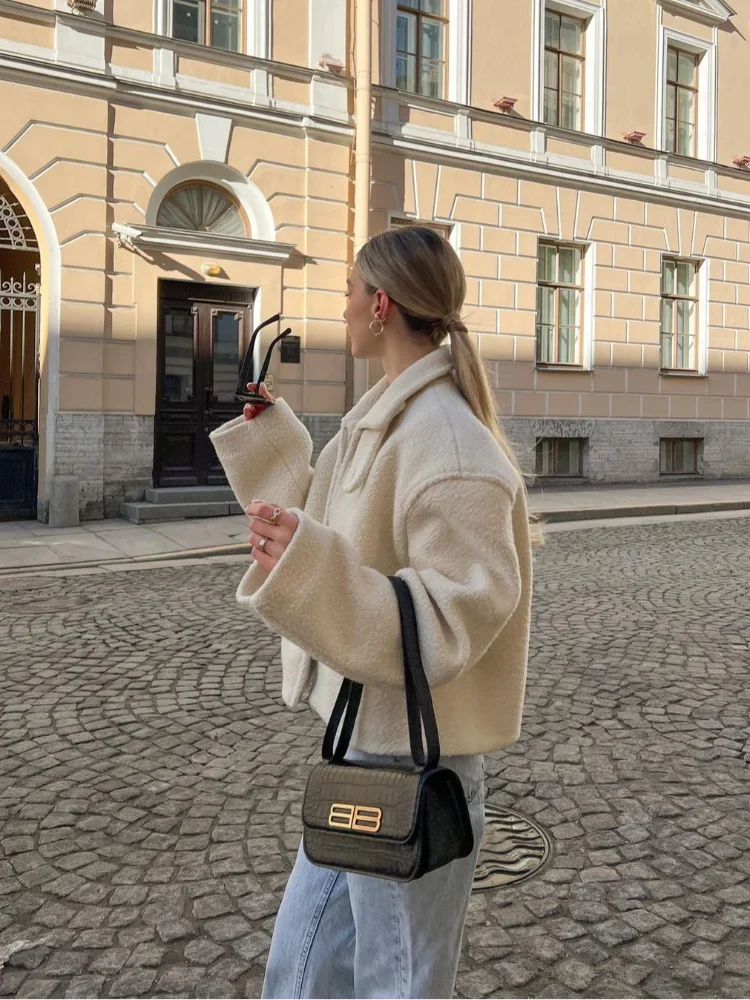 Delphinies | Elegant Kort Kappa Dam – Med Dragkedja För Värme Och Stil 2