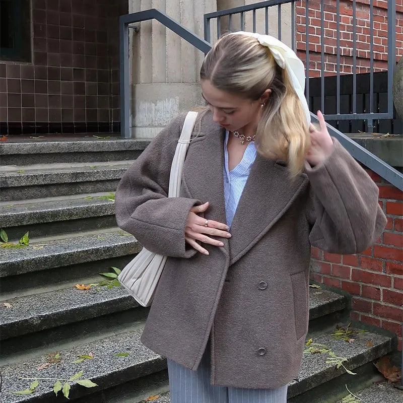 Amethyst | Elegant Långärmad Kappa med Fickor – Mysig Design 9