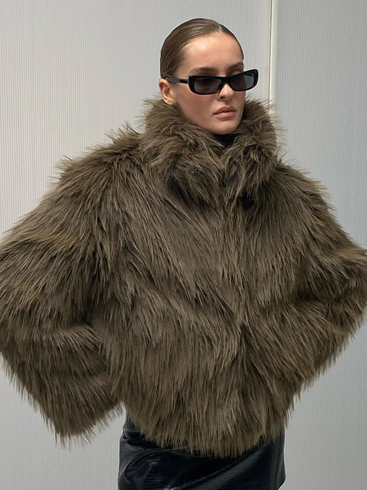 Demetria | Chic Retro Faux Pälsrock – Mjuk Komfort För Vintermånaderna 6