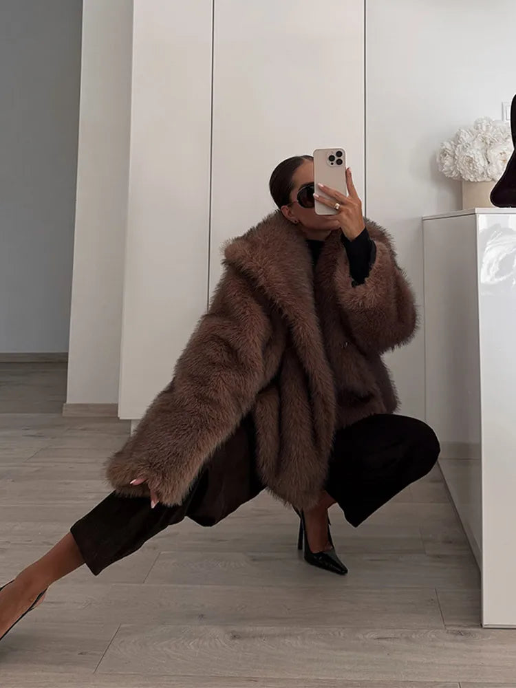 Constace | Lyxig Överdimensionerad Faux Pälsrock För Komfort Och Stil 5