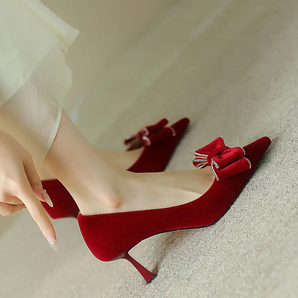 Dahlia | Eleganta Höga Klackar – Fjärilsknöt För Varje Tillfälle 5