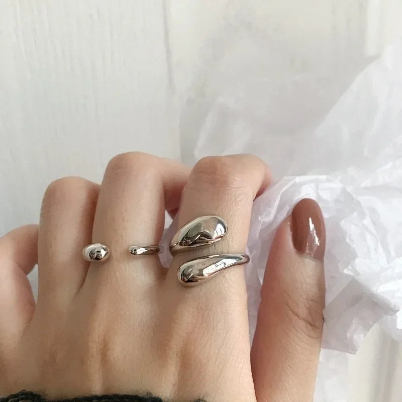 Bailaze | Elegant Ring – Dubbla Stålkulor För Tidlös Stil 2