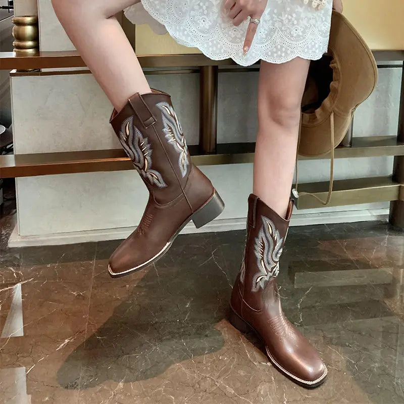 Tatiana | Retro Mid-Calf Western Cowboy Boots – Tidlös Charm och Komfort 2