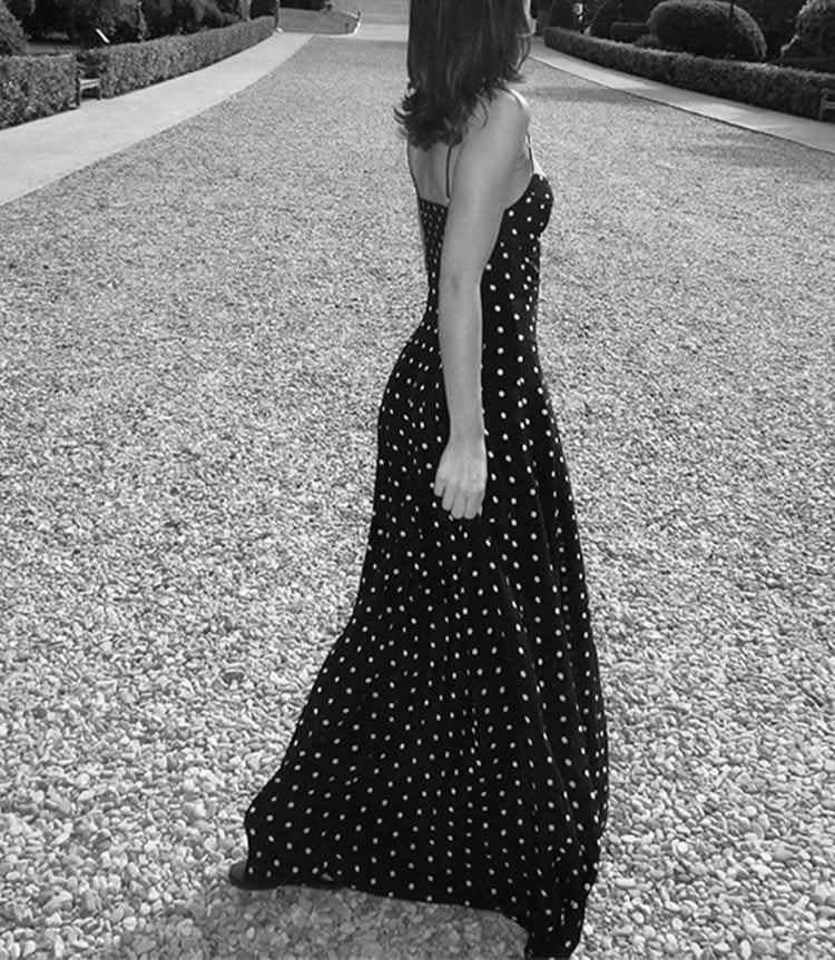 Nicka | Retro Stropplös Klänning Dam – Pricktryck 3