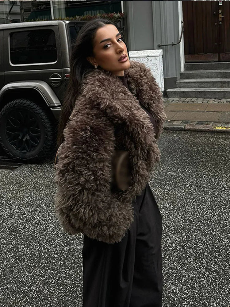 Charlotte | Trendig Teddypäls Kappa – Vinterkomfort och Stil 4