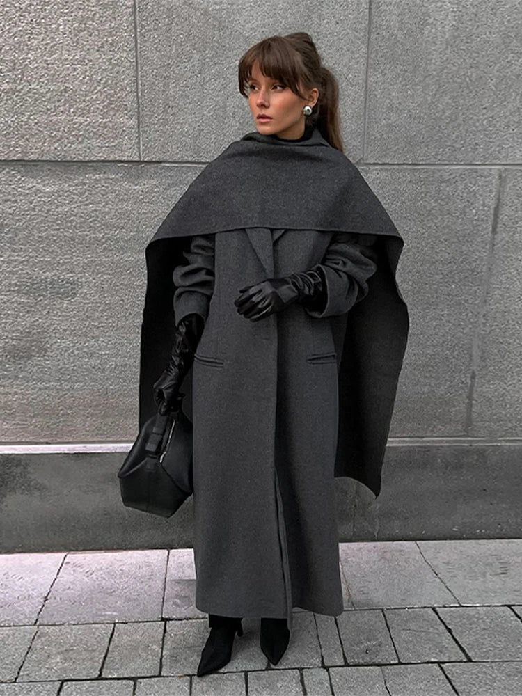 Raquel | Tidlös Grå Kappa – Retro Design För Eleganta Tillfällen 3