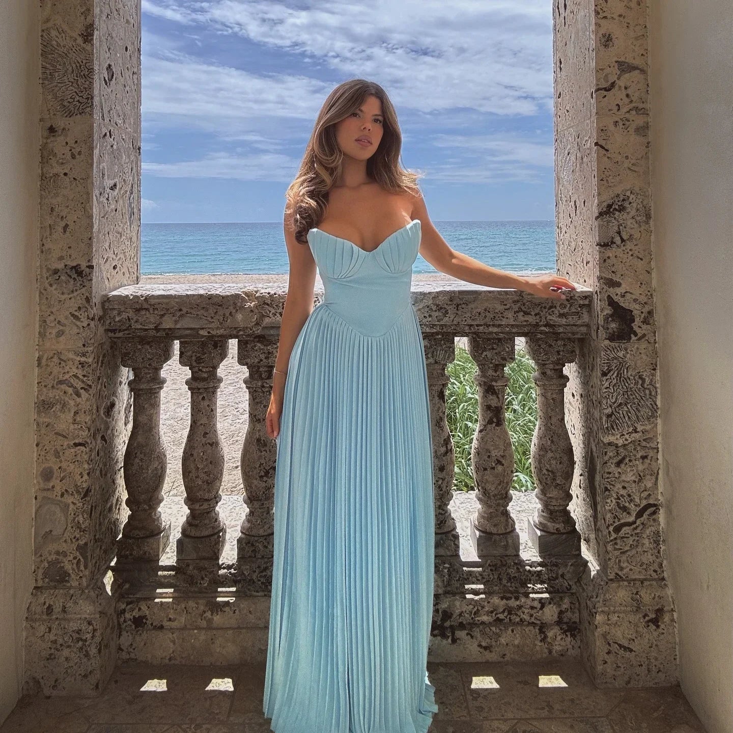 Valina | Elegant Stropplös Sommarklänning Dam För Sommardagar 5