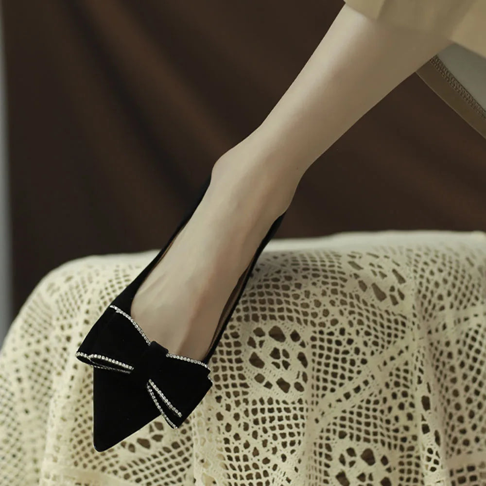 Dahlia | Eleganta Höga Klackar – Fjärilsknöt För Varje Tillfälle 2