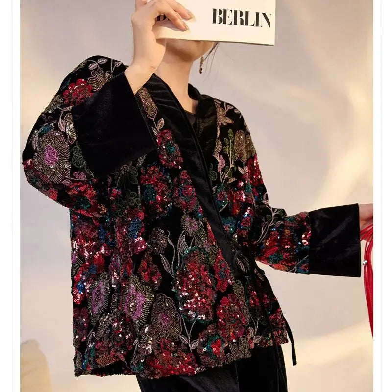 Galaine | Vintage Blommabroderjacka – Tidlös Elegans Och Komfortabel Passform 6