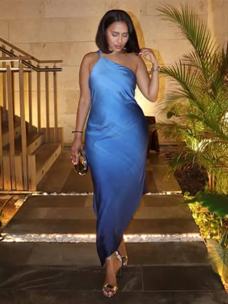 Zenitha | Elegant Lång Aftonklänning För Bröllop Med Halsdukskrage 4