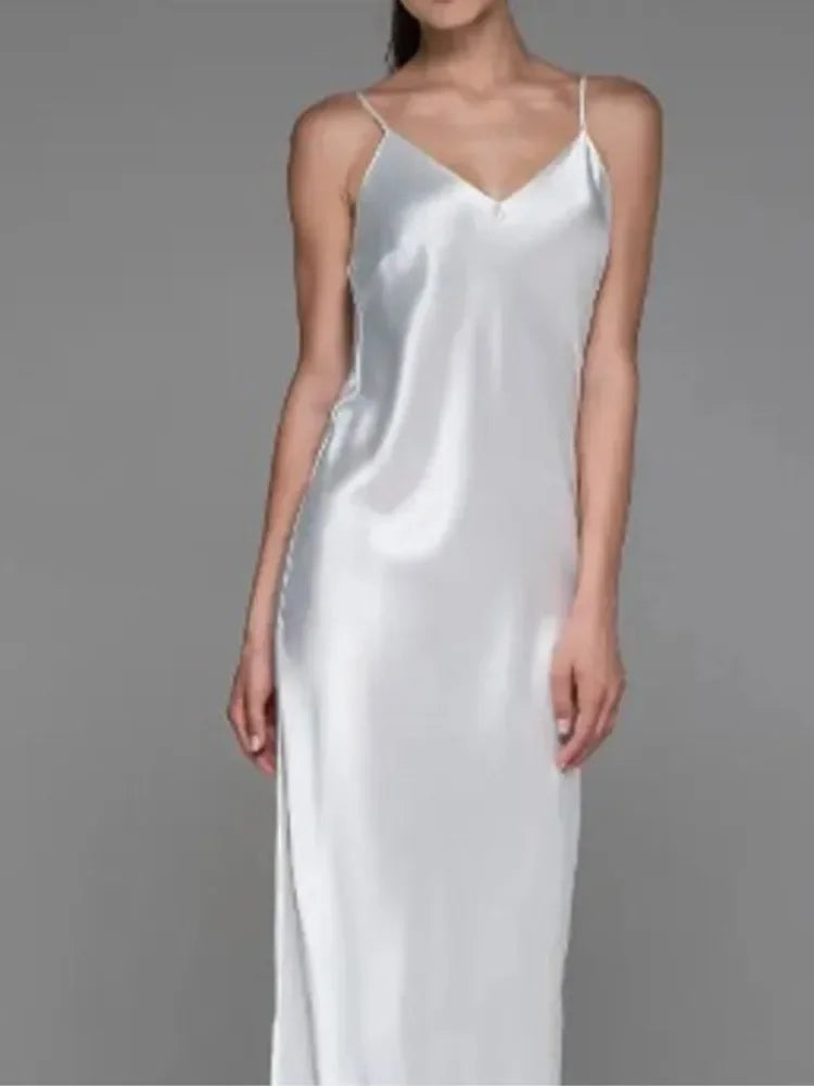 Tamara | Elegant Rygglös Slingklänning – Satin För Glamourösa Tillfällen 6