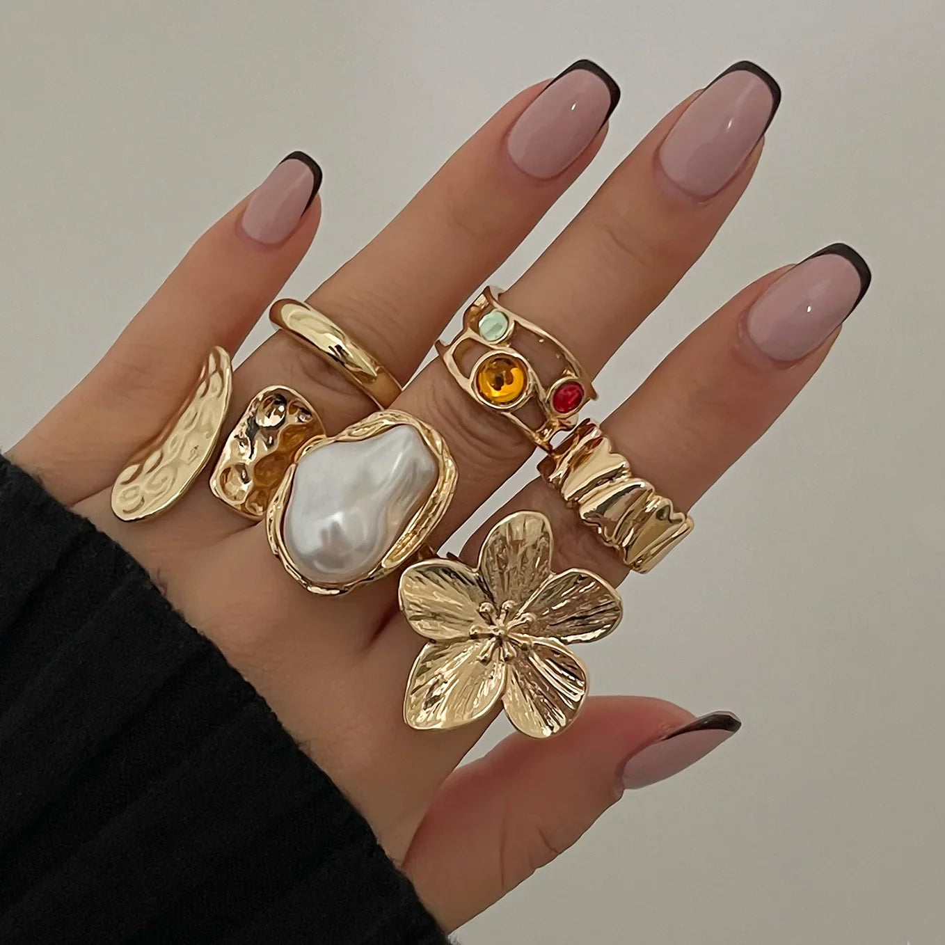 Bridgid | Elegant Blommig Ring – Kristaller Och Pärlor 8