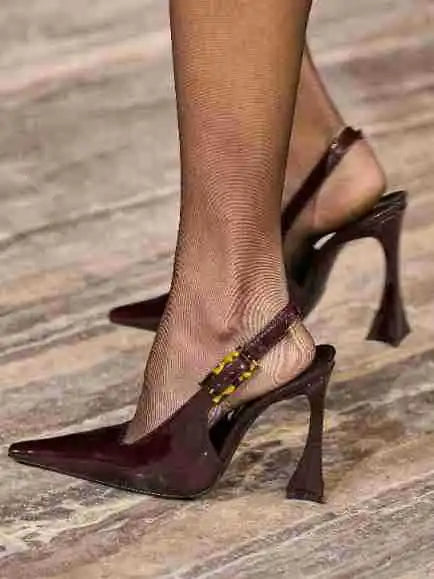 Clemen | Eleganta Dam Sandaler – Patentläder för Stiliga Tillfällen 3