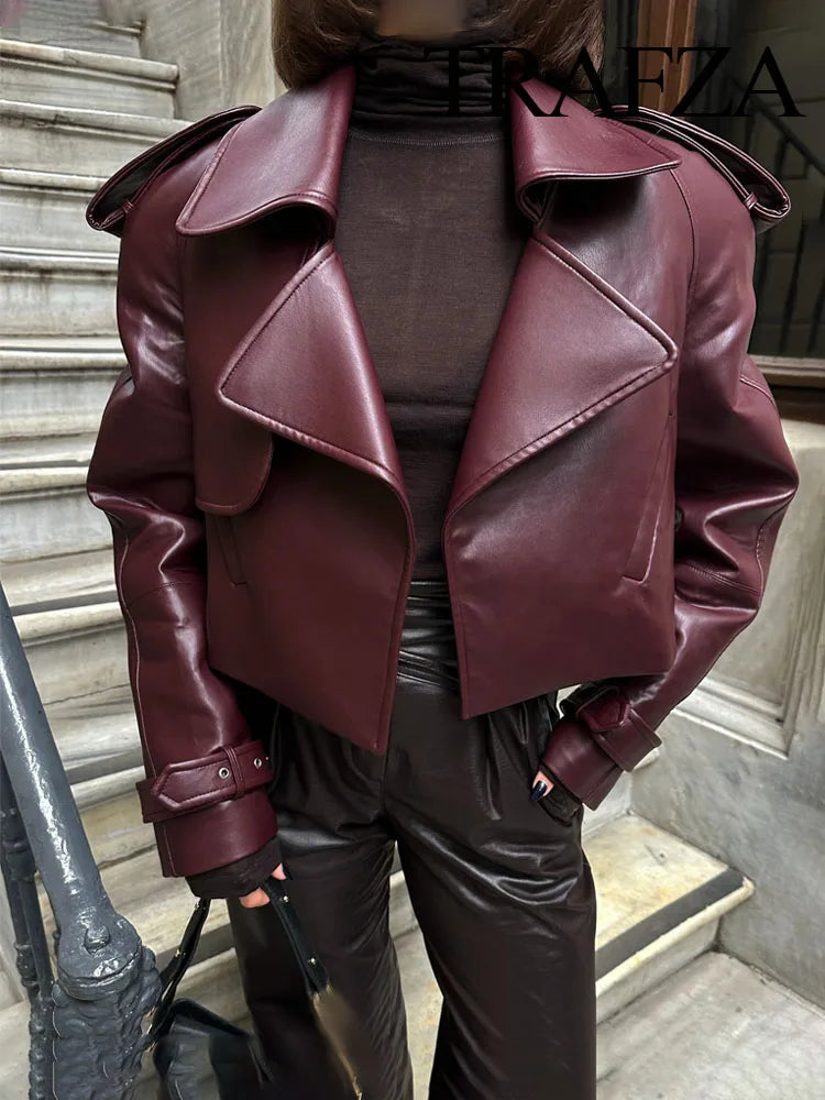 Elodia | Elegant Jacka – Tidlös Design Och Stilren Krage 5