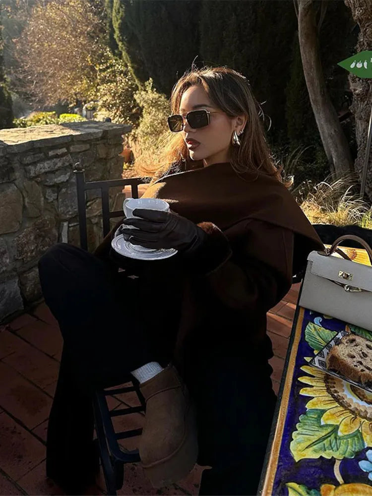 Diane-Louise | Elegant Kappa – Mjuk Ullblandning Med Halsdukskrage 2