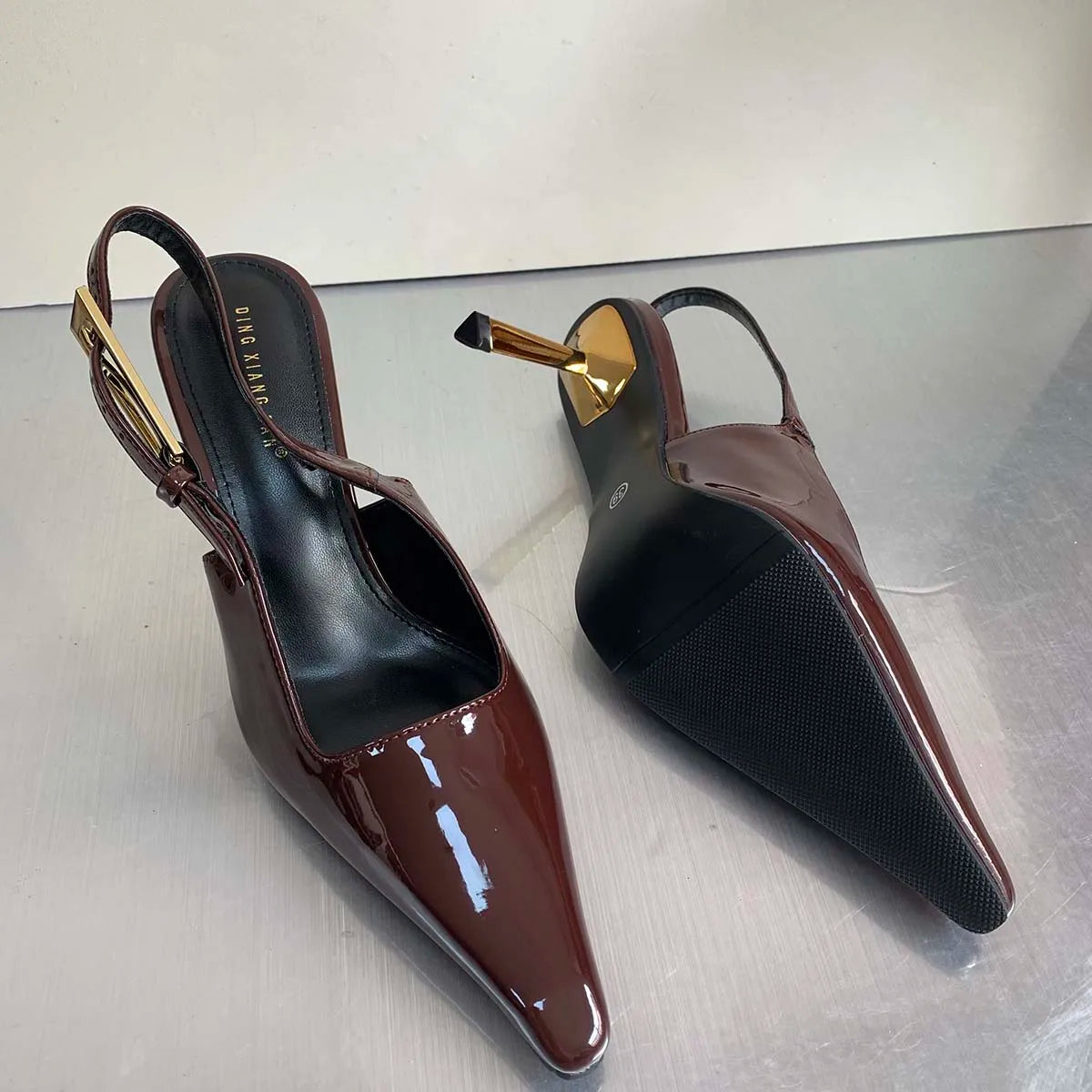 Bianca | Eleganta Höga Klackar – Metallspänne Och Spetsig Tå 3