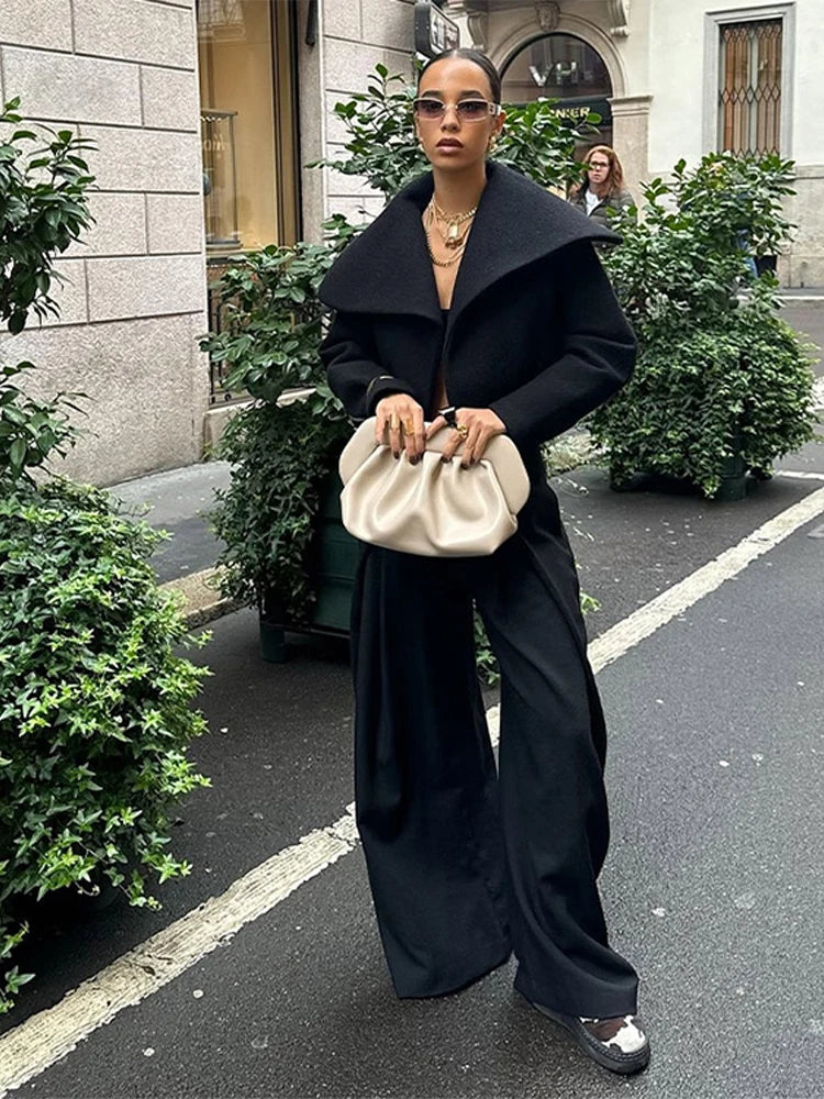 Carmina | Trendig Skördrock – Överdimensionerad Lapelkrage För En Unik Look 1