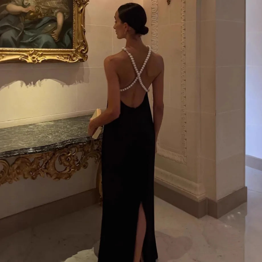 Graziana | Elegant Rygglös Klänning – Halter Neck för Fest och Bröllop 1